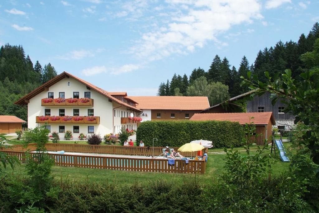 Ferienbauernhof Mehlbach * Kollnburg